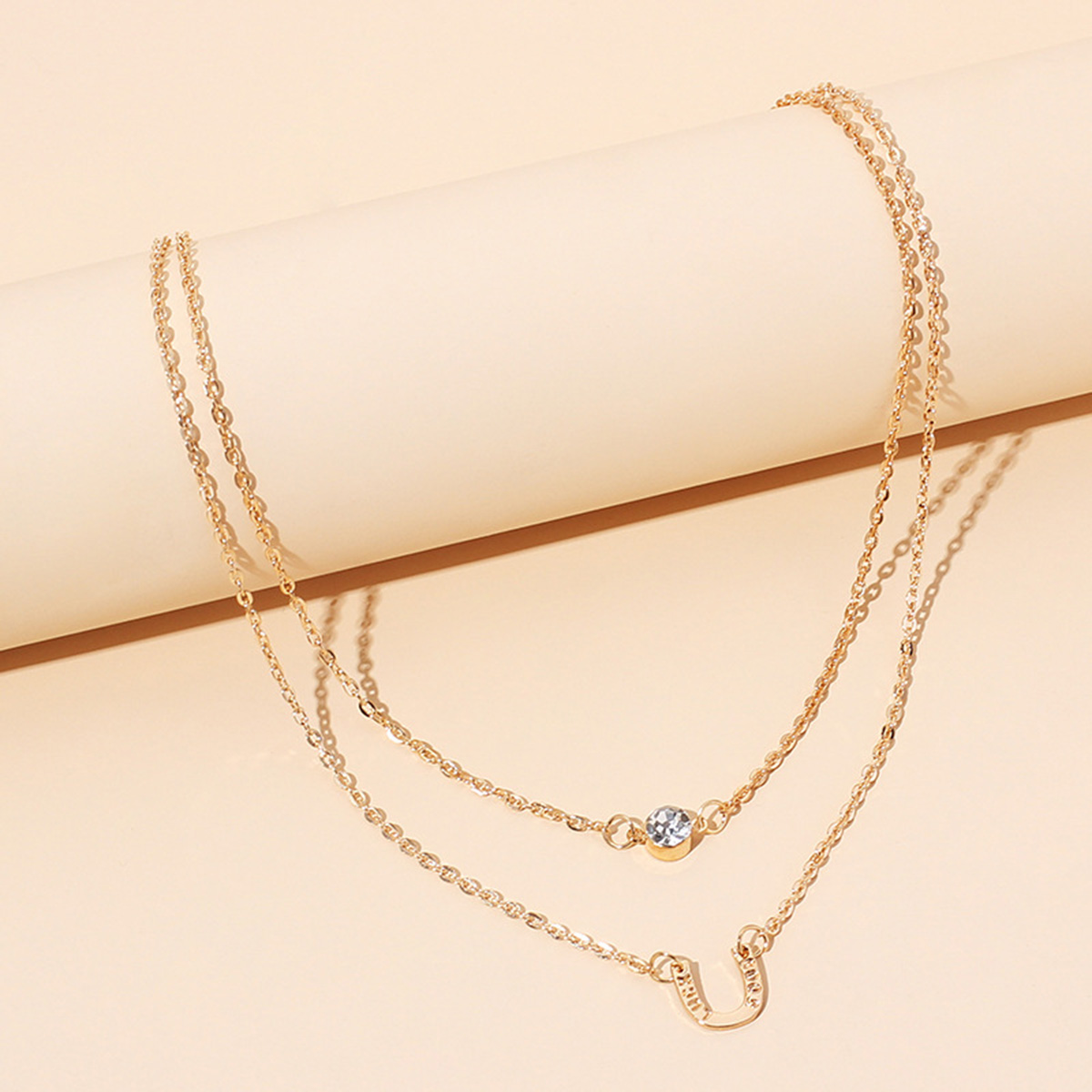 Simple Diamond & U-shaped Pendant Necklace
